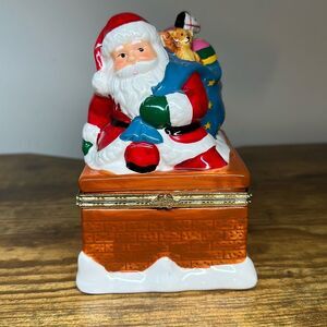 Mr. Christmas Porcelain Wind-Up Music Box Santa in Chimney Inside Movement